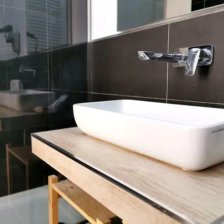 特莱索格尼5号旅舍