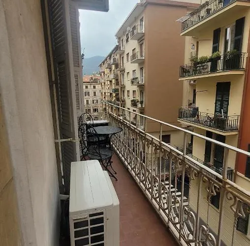 5 Terre Dolci Sogni بيت ضيافة لا سبيتسْيا